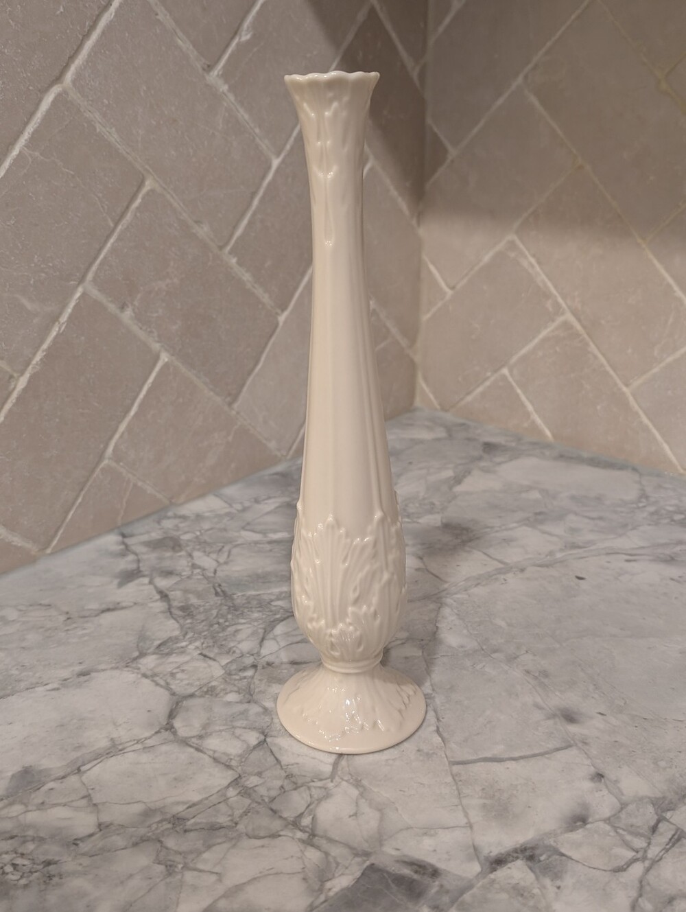Lenox Florentine White Embossed Ceramic Foliage Bud Vase Elegant Aesthetic